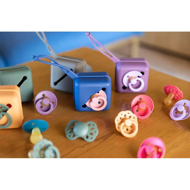 BIBS Accessories Pacifier Case - Silikone - Sutteboks m. Plads til 3 Sutter - Steel Indigo