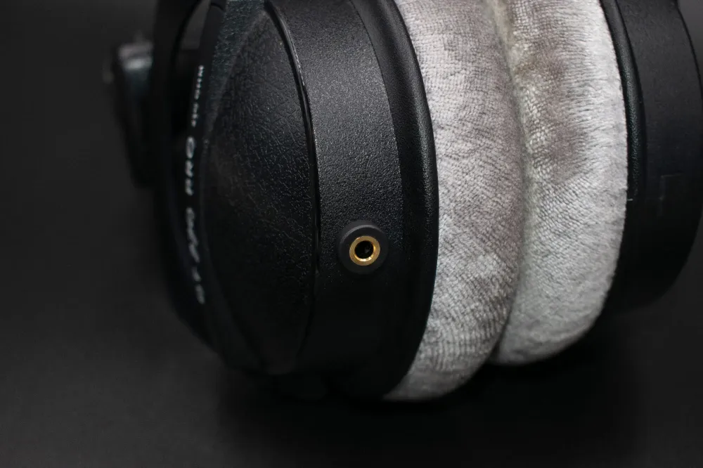 Beyerdynamic Irrotettavan kaapelin mod-palvelu (korjaus ja päivitys) Arachne Audio