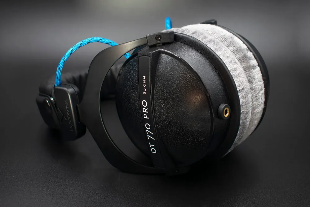 Beyerdynamic Irrotettavan kaapelin mod-palvelu (korjaus ja päivitys) Arachne Audio