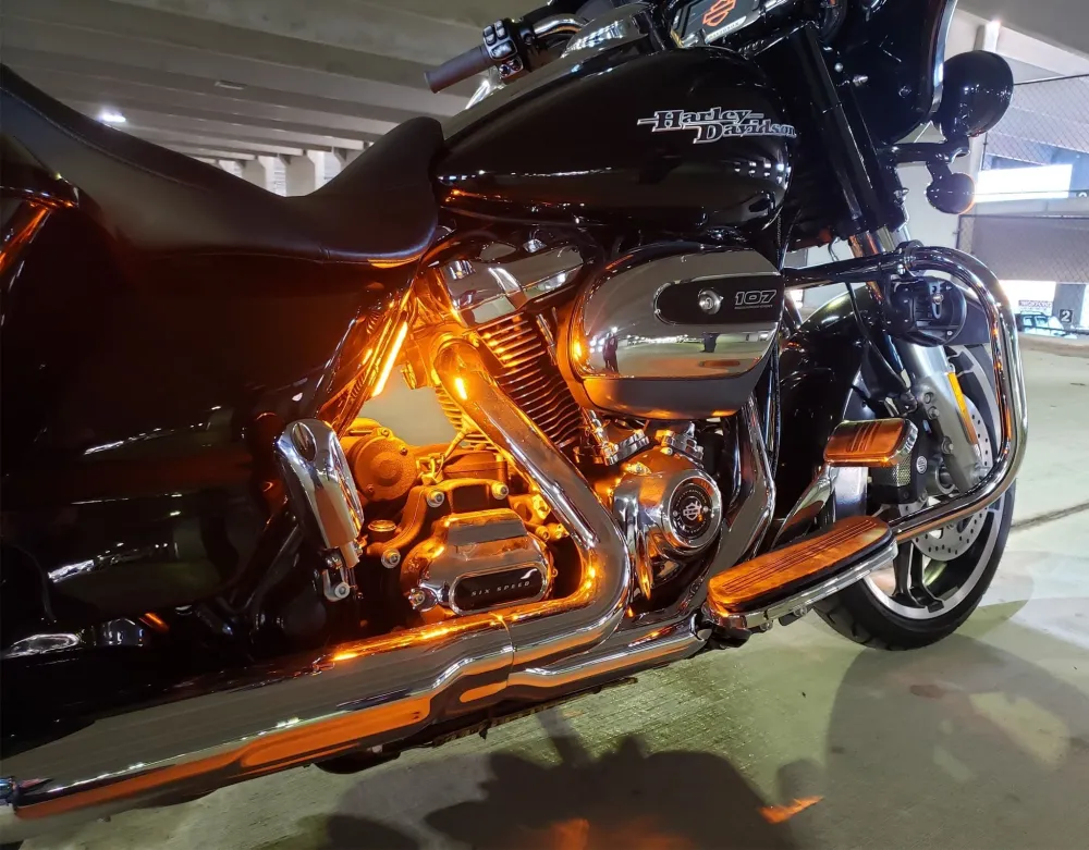 DRL-näkyvyysvalaistussarja offset-kiinnikkeellä - valkoinen tai keltainen DENALI Electronics