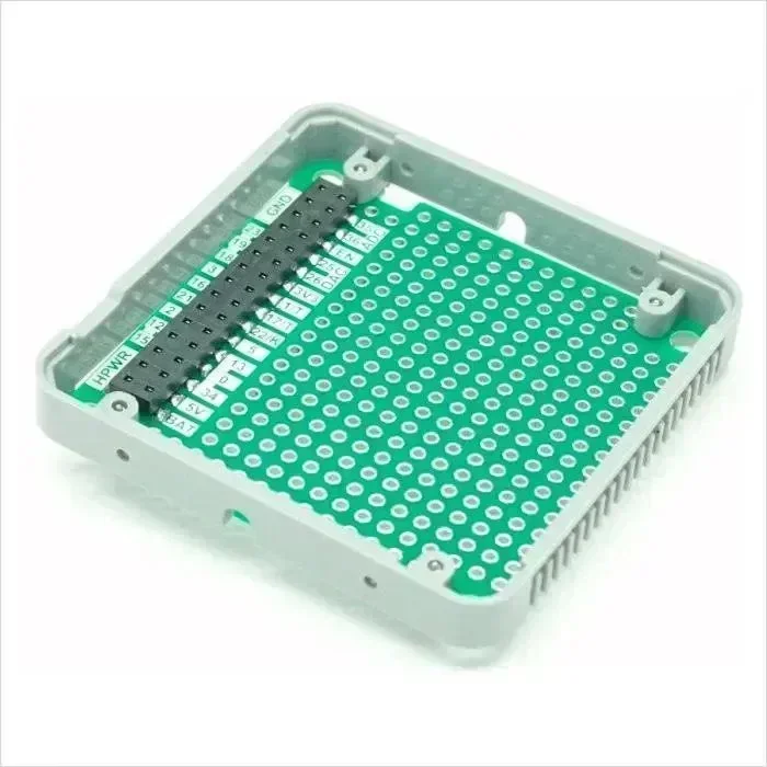 M5Stack Proto -moduuli laajennuksella ja väyläpistokkeella