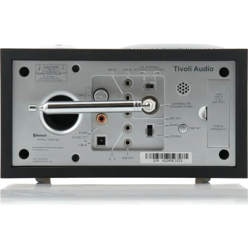 Tivoli Audio MODEL Three Minijärjestelmä Bluetoothilla ja USB:llä (Pähkinä, Beige)