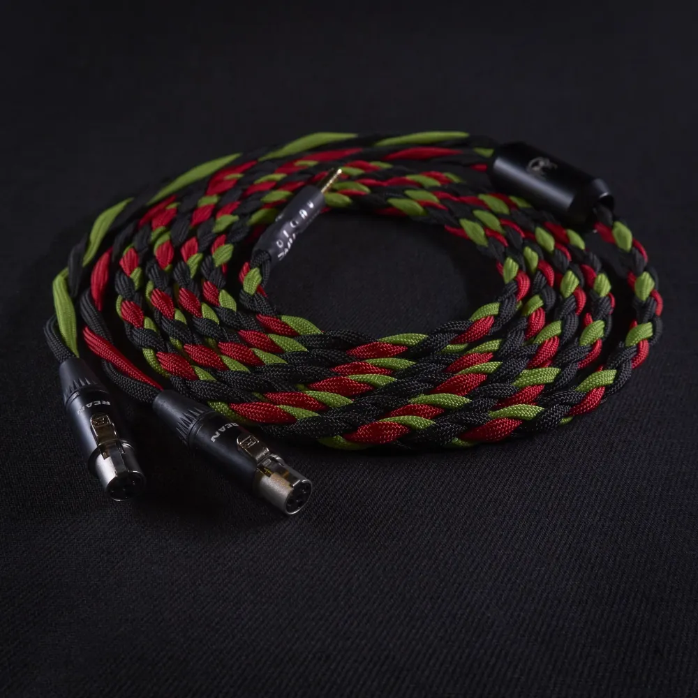 Audeze LCD-sarjan mukautettu kaapeli (kaksoisliitäntäinen 4-nastainen Mini-XLR) - Aranea-sarja Arachne Audio