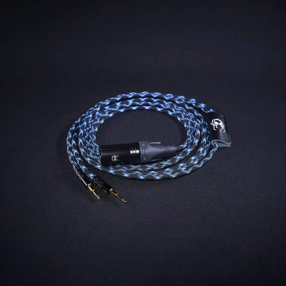 Lähetysvalmis kaapeli Ollolle, Hifimanille, Opolle, E-mulle, Audioquestille ja ThieAudiolle Arachne Audio