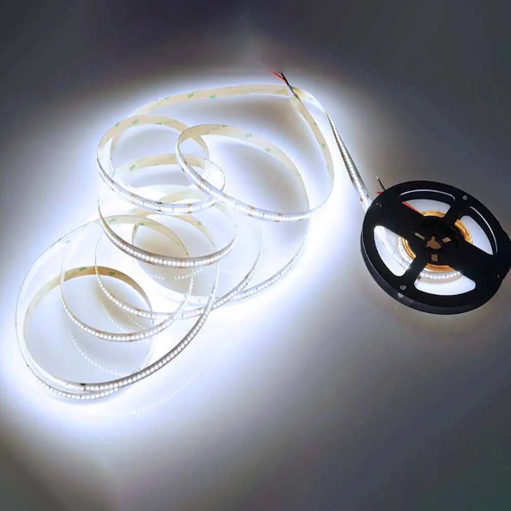 5 metrin LED -raidat 24 V kylmävalkoinen 6400k
