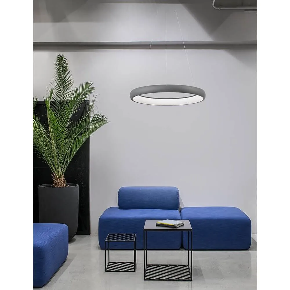 Albi -LED -metalli roikkuu vaaleanharmaa