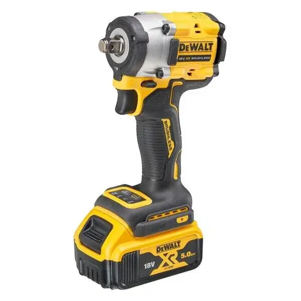 18V XR 1/2" hiiliharjaton kompakti jakoavain lukitusrenkaalla - 2x 5.0Ah ja laturi TSTAKissa