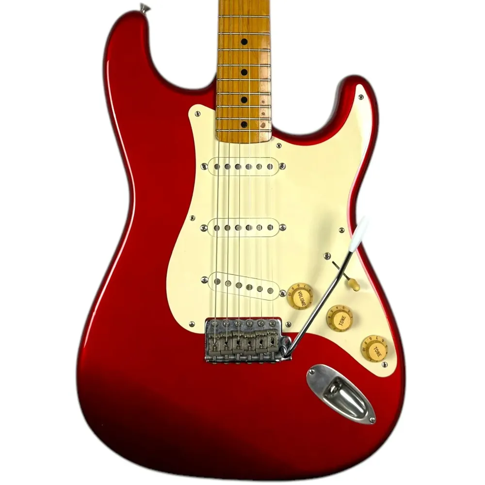 Fender Stratocaster ST57-58US ’57 Uudelleenjulkaisu 1997-2000 - Candy Apple Red