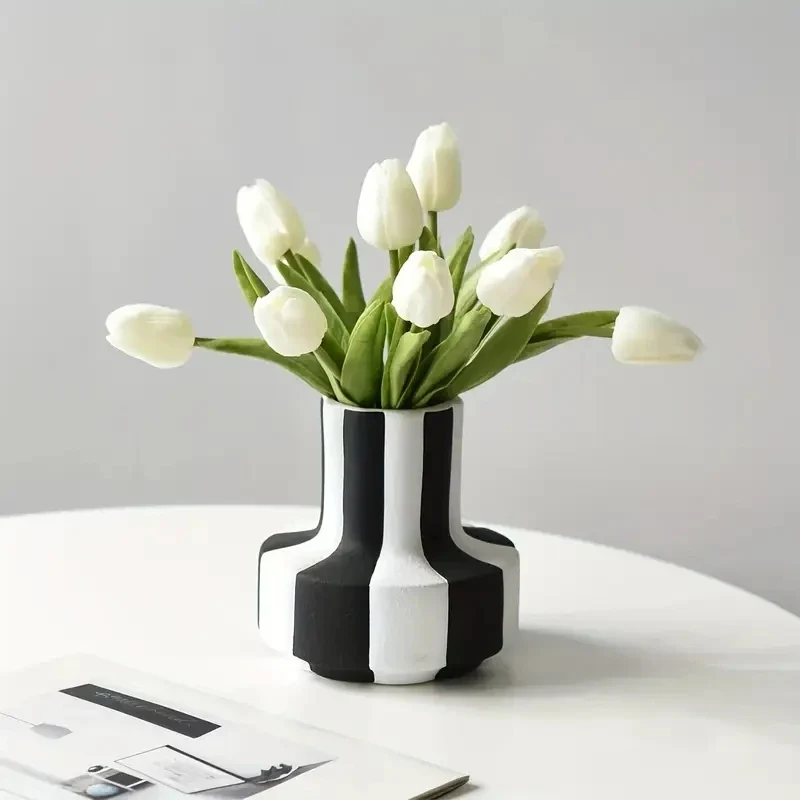 Creative Stripe Vase Black and White Stripe Vase Unique Black White Modern Vase Home Decoration 