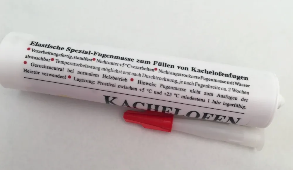 Joustava laasti kanelissa takan ja laatta liesi patruunassa