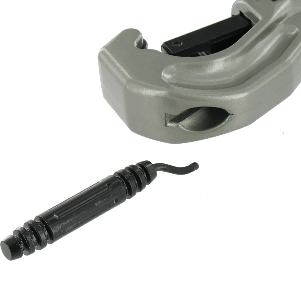 Putkien leikkaus 3-42 mm:n putkien leikkaus VAR DV-20000:lla VAR DV-20000 deburrer -laitteella