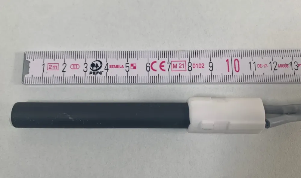 Sytytystulppa keraaminen pellettiuuni L=7,8cm / D=1,15cm EDILKAMIN